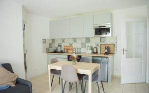 Gîte de Florigny avec parking souterrain et terrasse