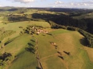 Maisons de vacances Grand Gite Confortable en Auvergne - Belle vue : photos des chambres