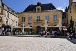 Villas Villa 240 m2 a 10 minutes a pied du centre de Sarlat : photos des chambres