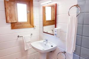 Wood Cabin room in APARTAMENTOS PALASIET