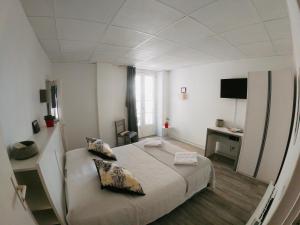 Hotels Le Petit Hotel : photos des chambres