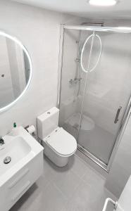 Precioso Apartamento Reformado en 1ra Linea de Mar sin vistas