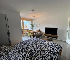 Romantic Mountains Apartment with Whirlpool