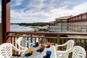 Appartements V-Marin 05-Vieux Boucau appartement 4 personnes avec vue sur lac marin dans residence avec piscine : photos des chambres