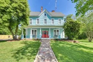 Spacious Historic Home with Yard and Deck! - Oakview
