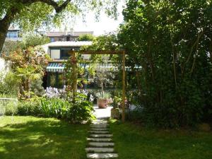 Villas Maison avec jardin a 15 mn de la Tour Eiffel : photos des chambres