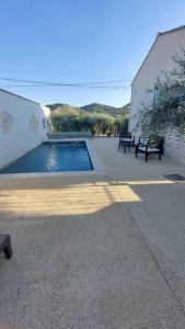 Maisons de vacances Maison entiere avec piscine, au coeur des vignes. : photos des chambres