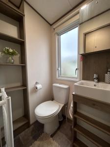 Delightful 2 bedroom Caravan, Pencnwc, New Quay