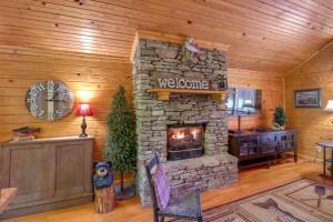 Roomy Riverfront Trout Valley Cabin with Porch!