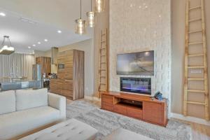 Beautiful 4 suites - Close to Disney 7505