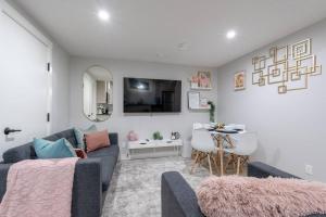 Your Perfect 2BR Stay in SE Calgary