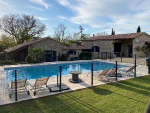 Maisons d'hotes Coulonges : photos des chambres