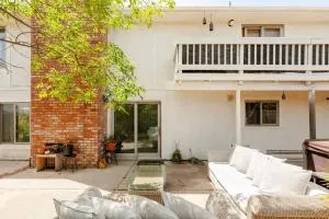 30 PCT OFF!! Limited Time! Malibu Ocean View Villa with Hot Tub, Mins to Beach & Hiking Trails, Coastal Lifestyle - West Hollywood