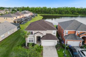 Lake View Vacation Home with Pool and Game Room Near Disney Parks
