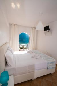 Seaview Rooms