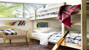 Beach Vista - A Designer Delight Oposite The Beach