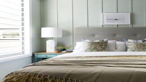 Beach Vista - A Designer Delight Oposite The Beach