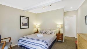 Hillside Hideaway - Wifi & Pet Friendly