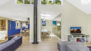 Luxury Escape On Crystal