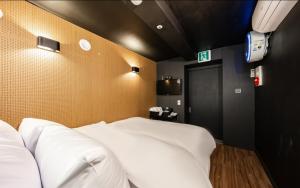 Shinchon Wol Hotel