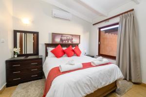 San Lameer Villa 2816 - 3 Bedroom Standard - 6 pax - San Lameer Rentals Agency