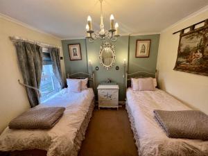 Glastonbury Rose Cottage