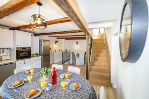 Maisons de vacances Terre de Volcans YourHostHelper : photos des chambres