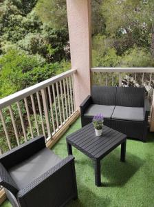 Charmant studio tout équipé à 100m de la plage, clim, terrasse, parking, Wifi, linge de maison inclus