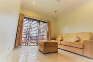 Puchong Semi D Homestay spacious 4 rooms