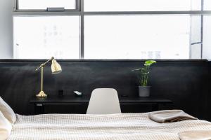 Loft-Style Duplex with Balcony in Downtown Reykjavík