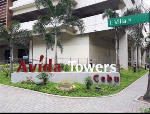 Homey 2 BR Unit wPool in Avida IT Park