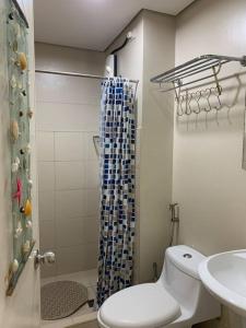 Homey 2 BR Unit wPool in Avida IT Park