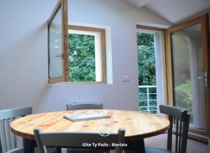 Appartements Ty Puns - Gite ecoresponsable dans un espace verdoyant en centre-ville : photos des chambres