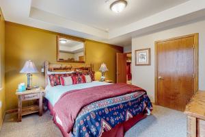 Evergreen Retreat, Unit 101