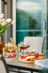 Nadas Ap with Pool and Sea View