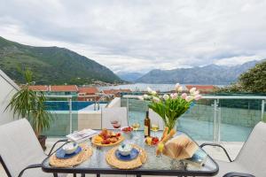 Nadas Ap with Pool and Sea View