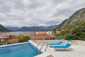 Nadas Ap with Pool and Sea View