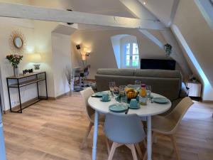 Appartements APPARTMENT AU COEUR DU CENTRE HISTORIQUE 2 CH. : photos des chambres