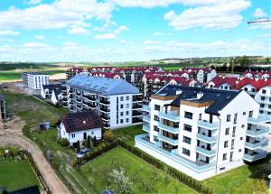 SECOND HOME Lubawa - 3 pokoje, 5 łóżek, Netflix i Max, parking, winda