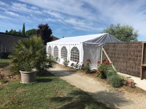 Chalets Les Pilotis Du Cognac : photos des chambres