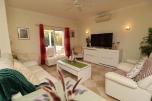 Villa Jóia - 3 Bedroom Villa with Swimming pool in Boliqueime, near Vilamoura, Algarve