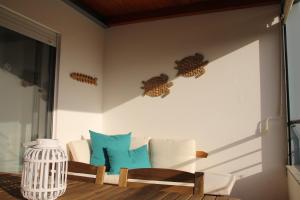 Relax and unwind : pool, garden, beach & city