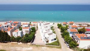 Villa Oleandra by the sea