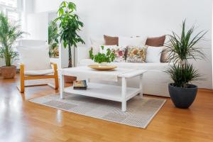 Bis 6 Personen - 5 Min zur Elbe, Helle Geräumige 2-Raum-Whg, Neustadt, Top Lage