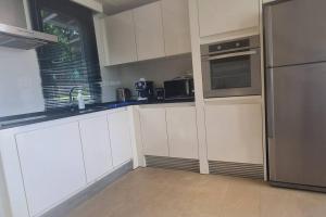 Absolute Oceanfront villa Yai - private pool 4br