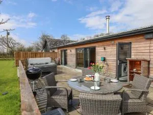 Strawberry Bank - Nuthatch - Highampton