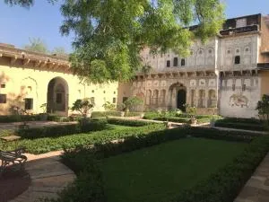 DEEPPURA GARH - Sūjāngarh