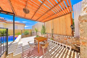 Comfy Villa Ipek with Pool