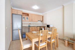 Playa San Juan - Las Brisas Apartment - 2 min Beach