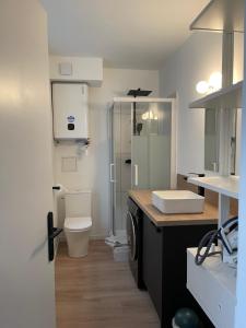 Appartements Budget Inn Fontainebleau Centre- Studio : photos des chambres